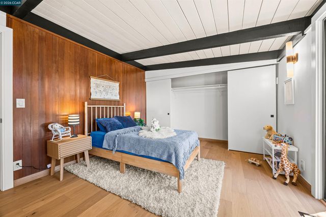 742 Miner Rd, Orinda, CA 94563