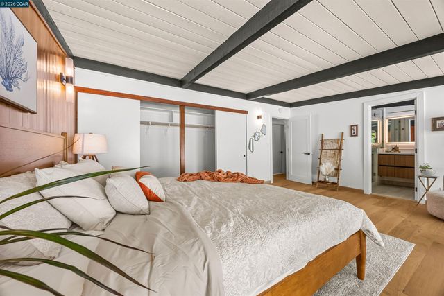 742 Miner Rd, Orinda, CA 94563