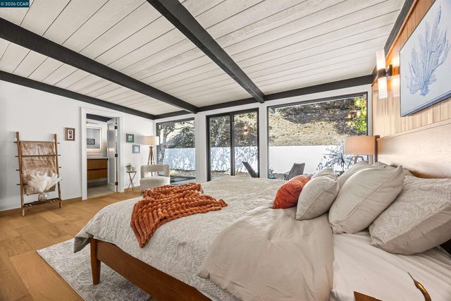 742 Miner Rd, Orinda, CA 94563