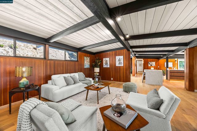 742 Miner Rd, Orinda, CA 94563