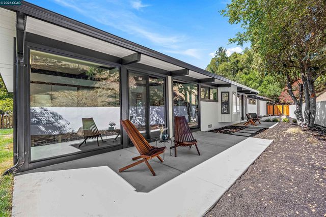 742 Miner Rd, Orinda, CA 94563
