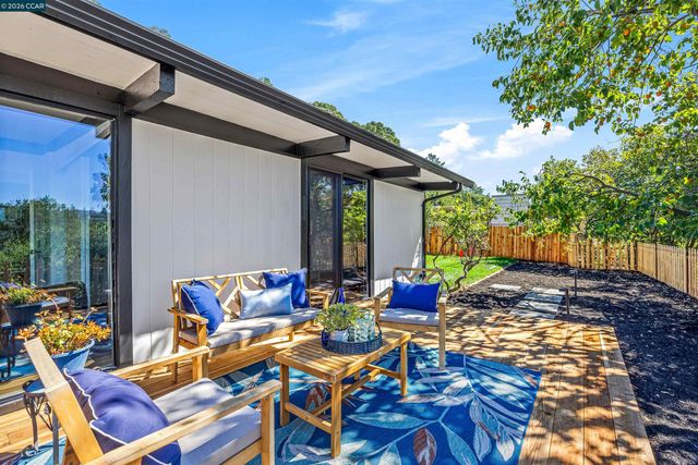 742 Miner Rd, Orinda, CA 94563
