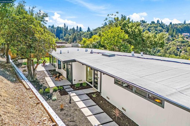 742 Miner Rd, Orinda, CA 94563