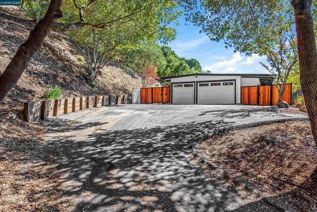 742 Miner Rd, Orinda, CA 94563