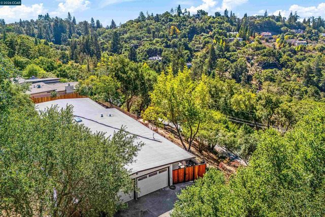 742 Miner Rd, Orinda, CA 94563