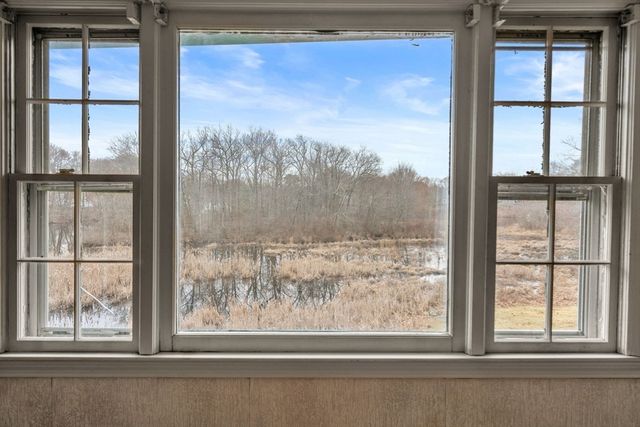 2 Simpson Dr, Framingham, MA 01701