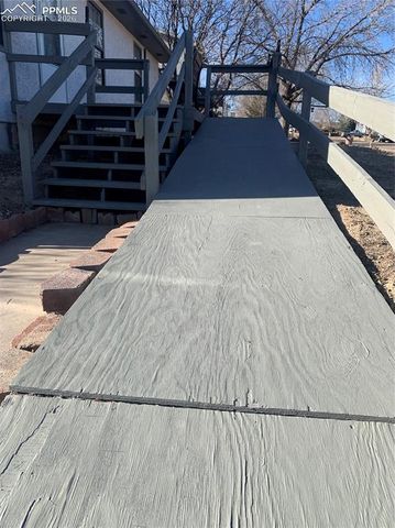 257 S Bailey Drive, Pueblo West, CO 81007