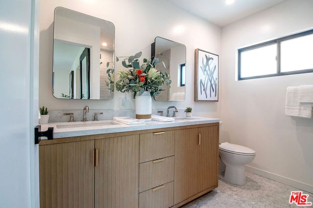 1145 S Crest Drive, Los Angeles, CA 90035