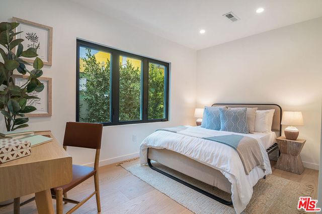 1145 S Crest Drive, Los Angeles, CA 90035