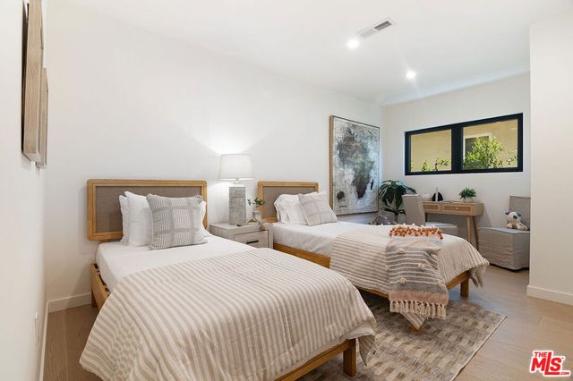 1145 S Crest Drive, Los Angeles, CA 90035