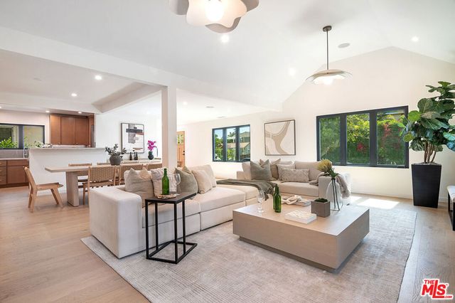 1145 S Crest Drive, Los Angeles, CA 90035