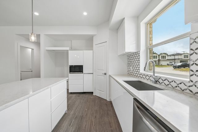 3769 Wenatche Drive, Dallas, TX 75233