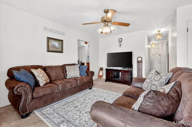 3914 Birkemeier Drive, Florissant, MO 63034
