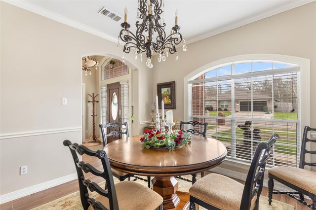 213 Regal Lane, Liberty, TX 77575