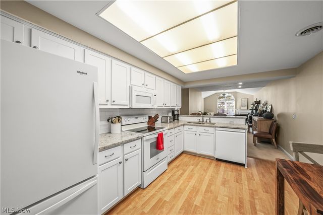 8181 Cyrus Lane, Sagamore Hills, OH 44067