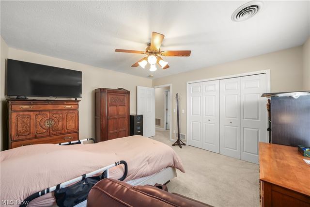 8181 Cyrus Lane, Sagamore Hills, OH 44067