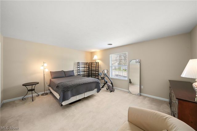 8181 Cyrus Lane, Sagamore Hills, OH 44067