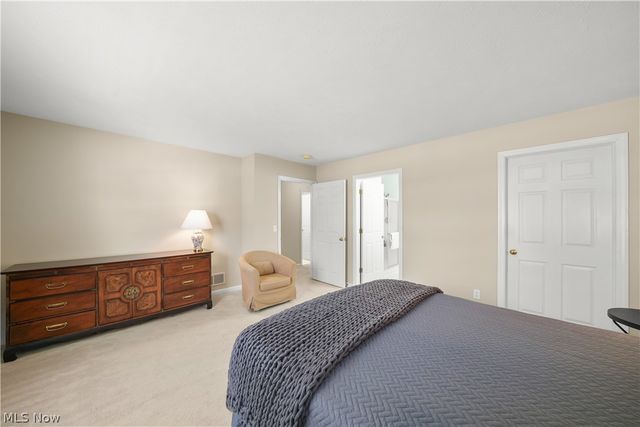 8181 Cyrus Lane, Sagamore Hills, OH 44067