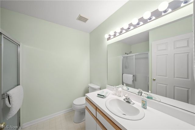 8181 Cyrus Lane, Sagamore Hills, OH 44067