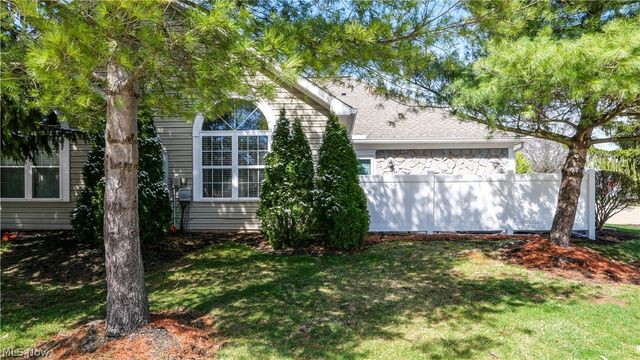 8181 Cyrus Lane, Sagamore Hills, OH 44067