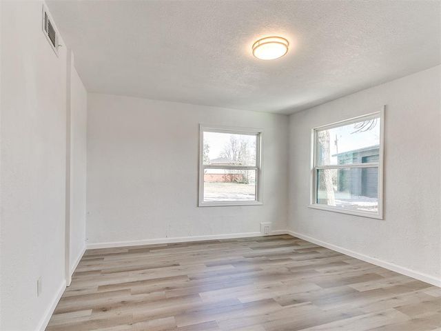 300 Oak Street, Oklahoma City, OK 73110