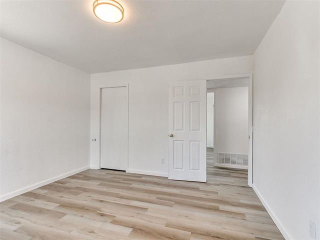 300 Oak Street, Oklahoma City, OK 73110