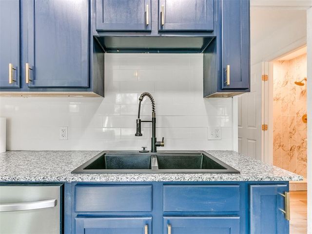 300 Oak Street, Oklahoma City, OK 73110