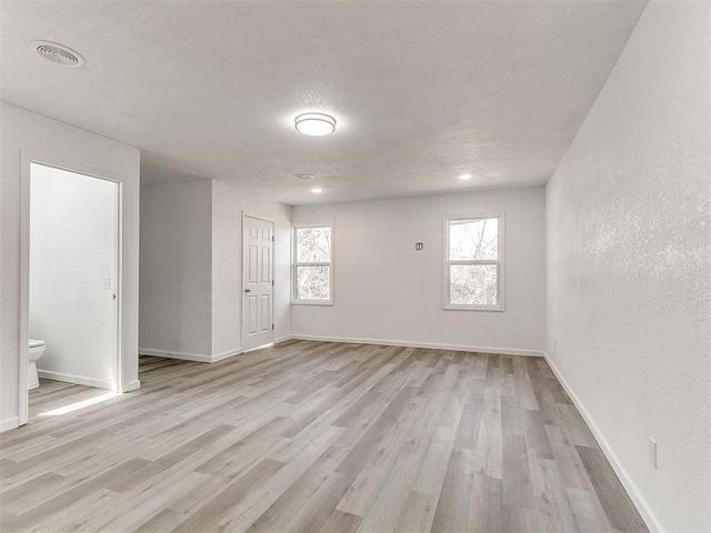 300 Oak Street, Oklahoma City, OK 73110