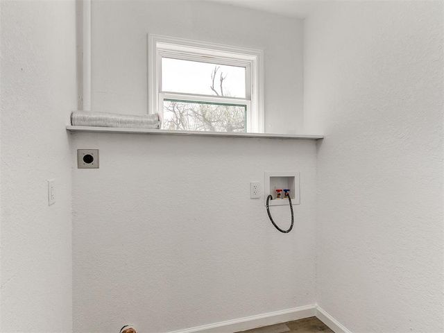 300 Oak Street, Oklahoma City, OK 73110