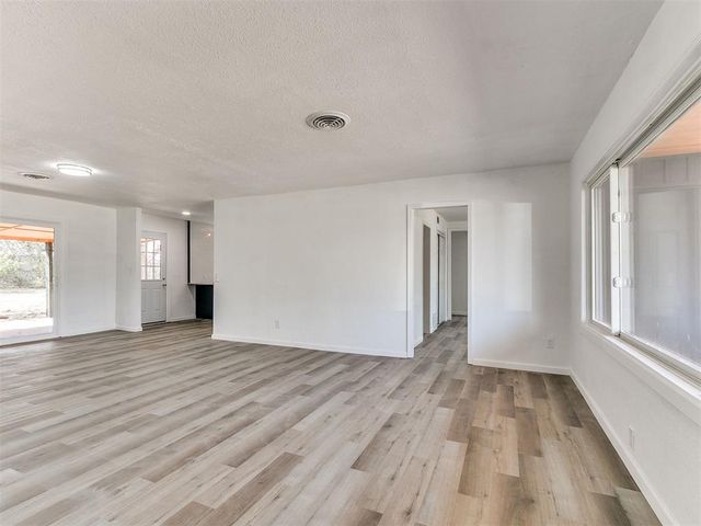 300 Oak Street, Oklahoma City, OK 73110