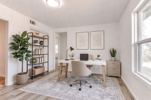 300 Oak Street, Oklahoma City, OK 73110