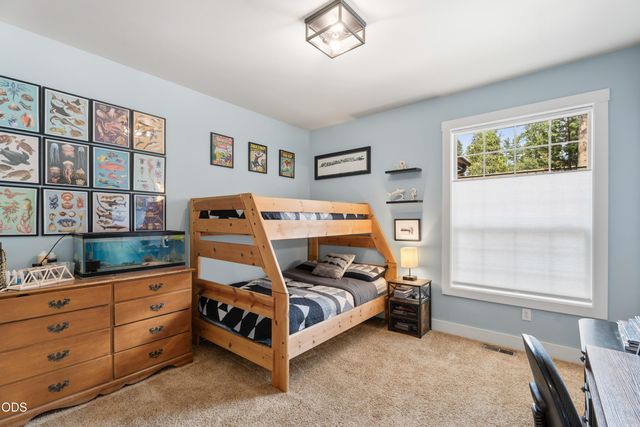 17169 Kingsburg Road, Bend, OR 97707