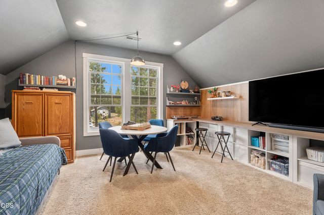 17169 Kingsburg Road, Bend, OR 97707