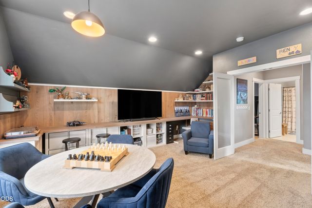17169 Kingsburg Road, Bend, OR 97707