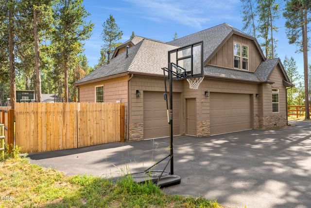 17169 Kingsburg Road, Bend, OR 97707