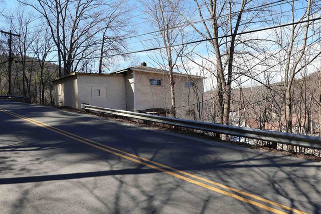 568 North Main Street, Hartford, VT 05001