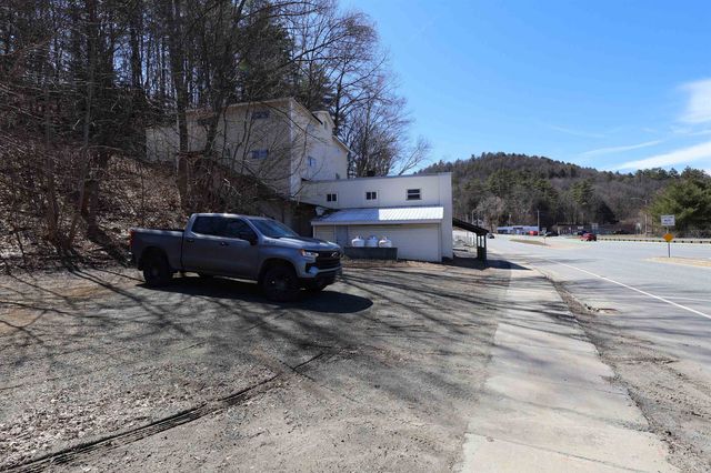 568 North Main Street, Hartford, VT 05001