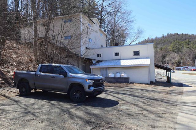 568 North Main Street, Hartford, VT 05001