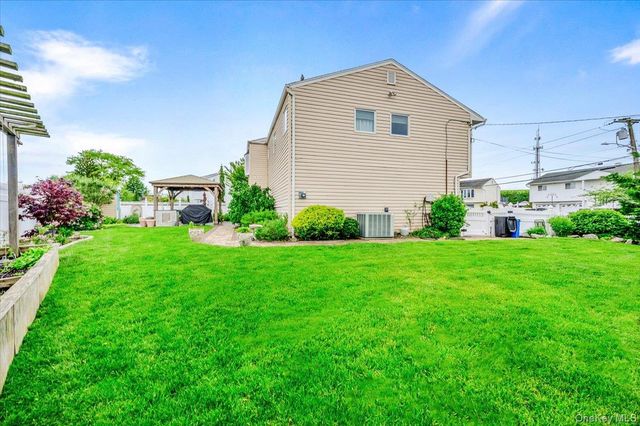 3683 Illona Lane, Oceanside, NY 11572
