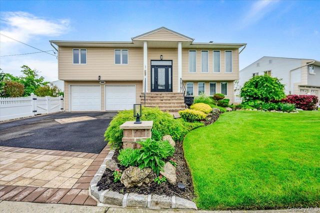 3683 Illona Lane, Oceanside, NY 11572