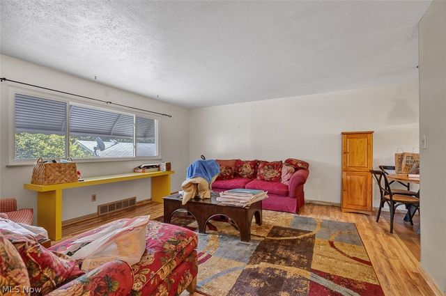 5707 Vickie Lane, Bedford Heights, OH 44146