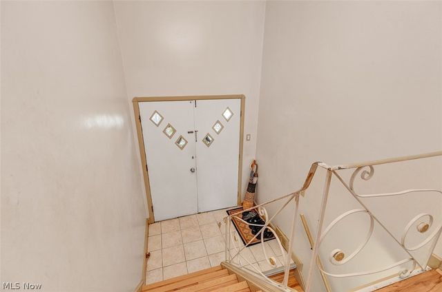 5707 Vickie Lane, Bedford Heights, OH 44146