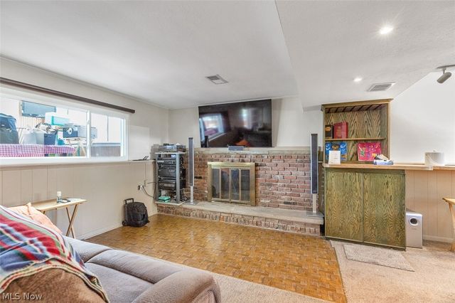 5707 Vickie Lane, Bedford Heights, OH 44146