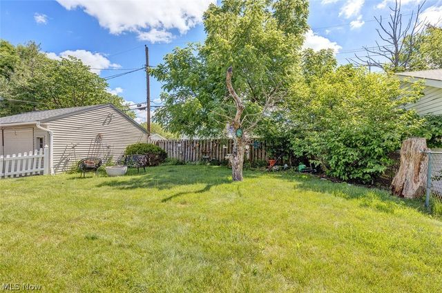5707 Vickie Lane, Bedford Heights, OH 44146