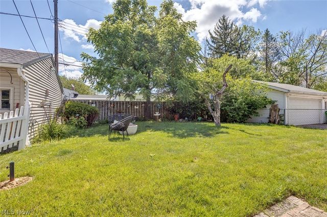 5707 Vickie Lane, Bedford Heights, OH 44146