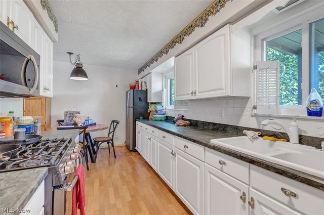 5707 Vickie Lane, Bedford Heights, OH 44146