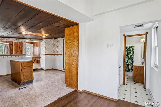700 Lovett Street, De Soto, MO 63020