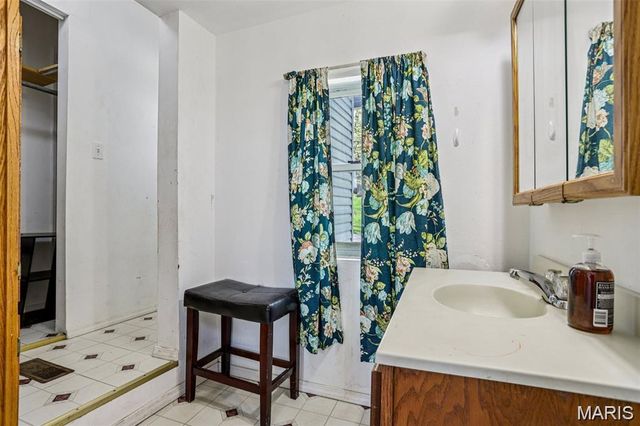 700 Lovett Street, De Soto, MO 63020