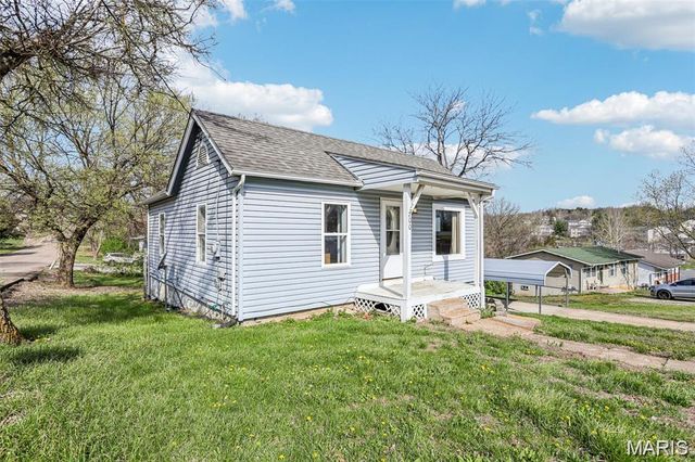 700 Lovett Street, De Soto, MO 63020