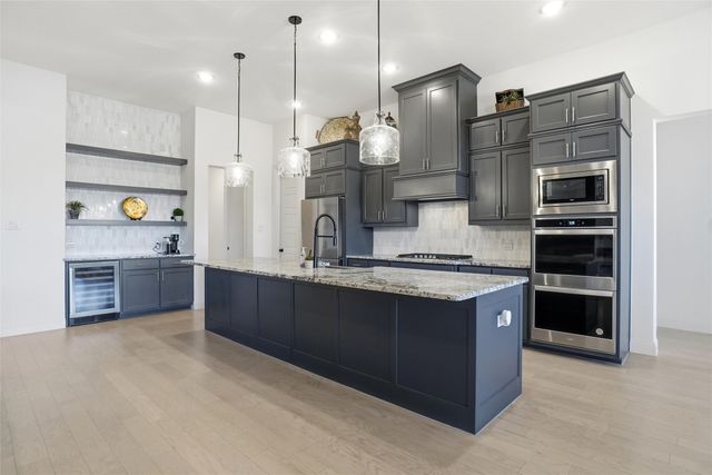 297 Waters Edge Drive, Argyle, TX 76226